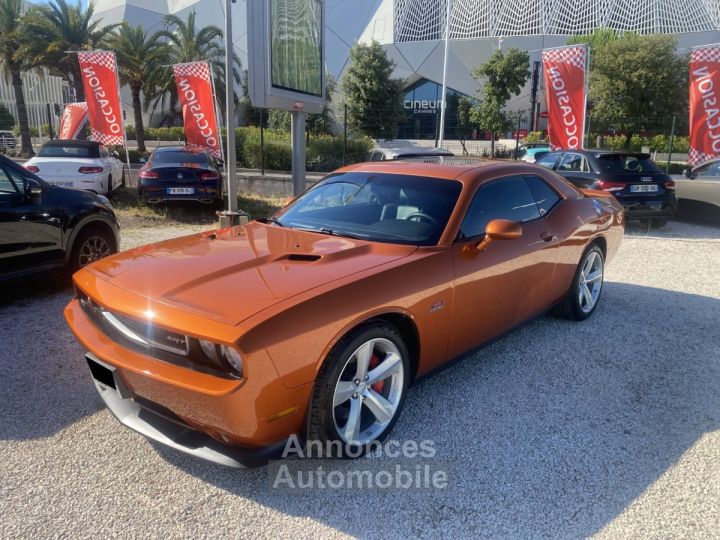 Dodge Challenger SRT8 - 1