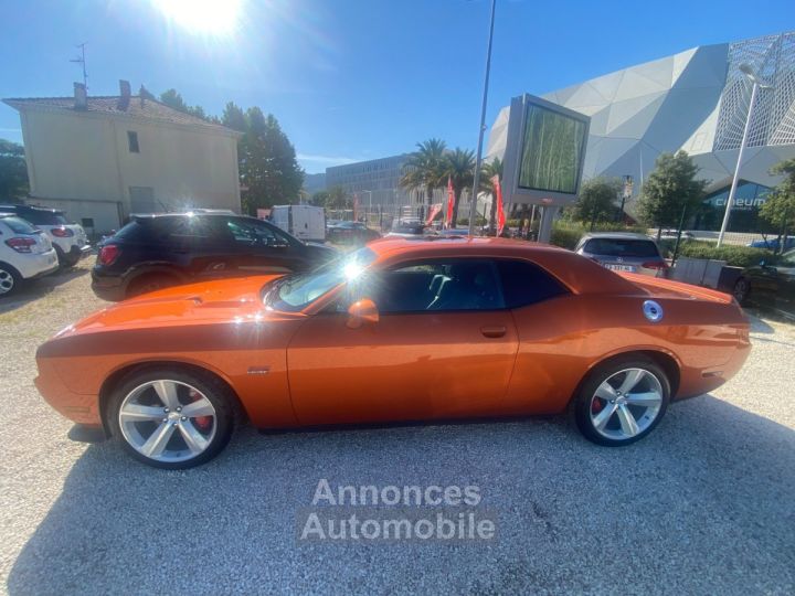 Dodge Challenger SRT8 - 5