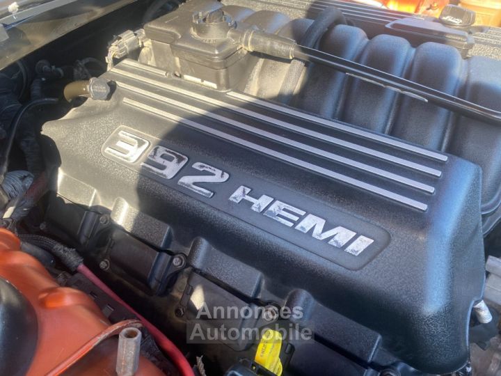 Dodge Challenger SRT8 - 9