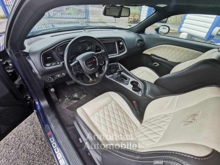Dodge Challenger V6, 36L, 320 Cv - 8