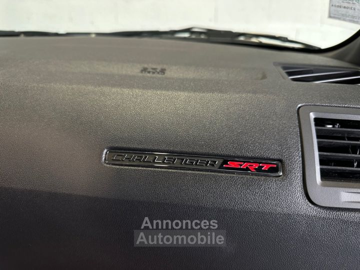 Dodge Challenger SRT8 HEMI V8 64 SRT8 Homologuée - 25