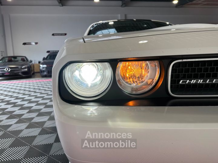 Dodge Challenger SRT8 HEMI V8 64 SRT8 Homologuée - 33