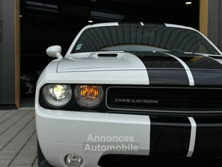 Dodge Challenger SRT8 HEMI V8 64 SRT8 Homologuée - 40