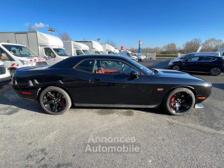 Dodge Challenger Srt 64 V8 - 12