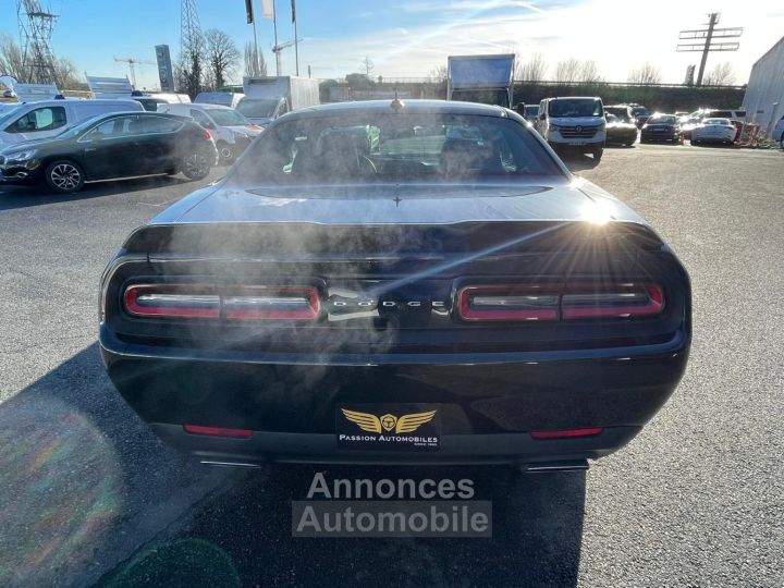 Dodge Challenger Srt 64 V8 - 9