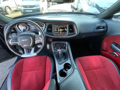 Dodge Challenger Srt 64 V8   - 22