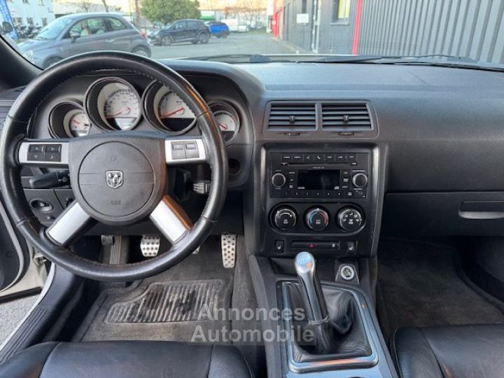Dodge Challenger RT V8 5,7L BOITE MECANIQUE 6 - 12