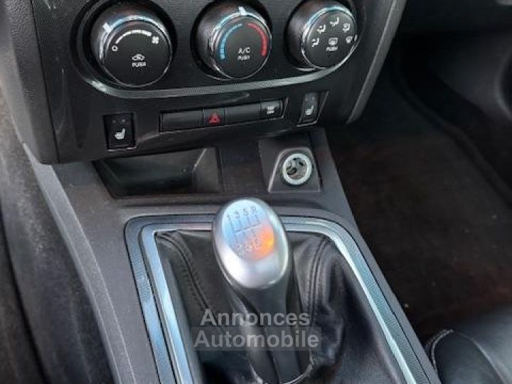 Dodge Challenger RT V8 5,7L BOITE MECANIQUE 6 - 14