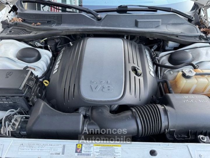 Dodge Challenger RT V8 5,7L BOITE MECANIQUE 6 - 18