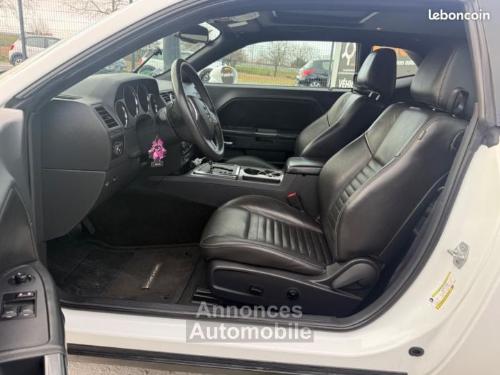 Dodge Challenger SXT 36 V6 309 ch - 8