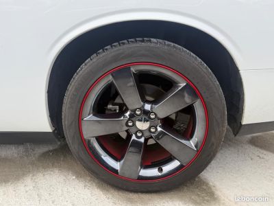 Dodge Challenger SXT 36 V6 309 ch   - 14