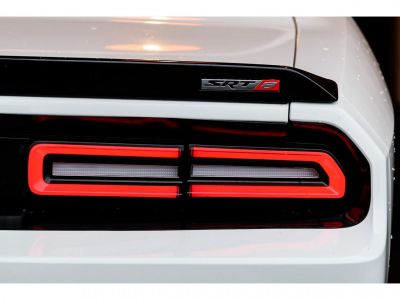 Dodge Challenger 6,4 V8 BM6 SRT8   - 15