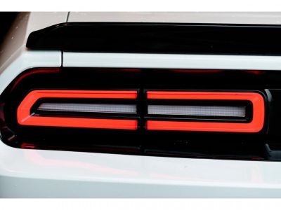 Dodge Challenger 6,4 V8 BM6 SRT8   - 14