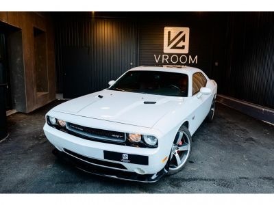 Dodge Challenger 6,4 V8 BM6 SRT8   - 1