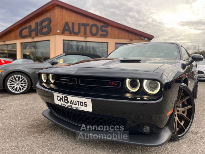 Dodge Challenger V8 64 Scat Pack 492ch boîte automatique 13280KMS NOIR JANTES 22&Prime; NAVIGATION AUDIO ALPINE *DISPONIBLE ET VISIBLE SUR NOTRE PARC* 51900 eur - 12