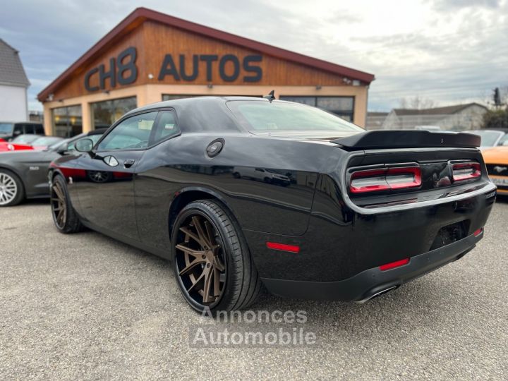Dodge Challenger V8 64 Scat Pack 492ch boîte automatique 13280KMS NOIR JANTES 22&Prime; NAVIGATION AUDIO ALPINE *DISPONIBLE ET VISIBLE SUR NOTRE PARC* 51900 eur - 29