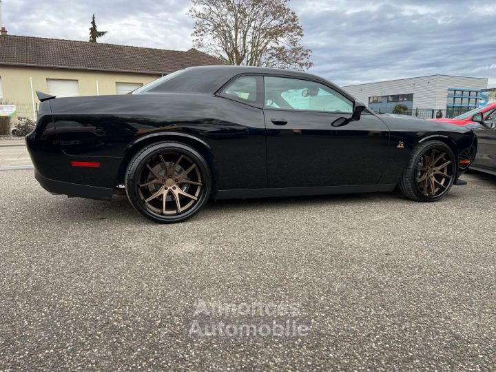 Dodge Challenger V8 64 Scat Pack 492ch boîte automatique 13280KMS NOIR JANTES 22&Prime; NAVIGATION AUDIO ALPINE *DISPONIBLE ET VISIBLE SUR NOTRE PARC* 51900 eur - 39