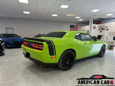 Dodge Challenger 64 v8 t scatpack   - 5