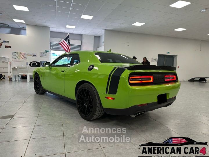 Dodge Challenger 64 v8 t scatpack - 7
