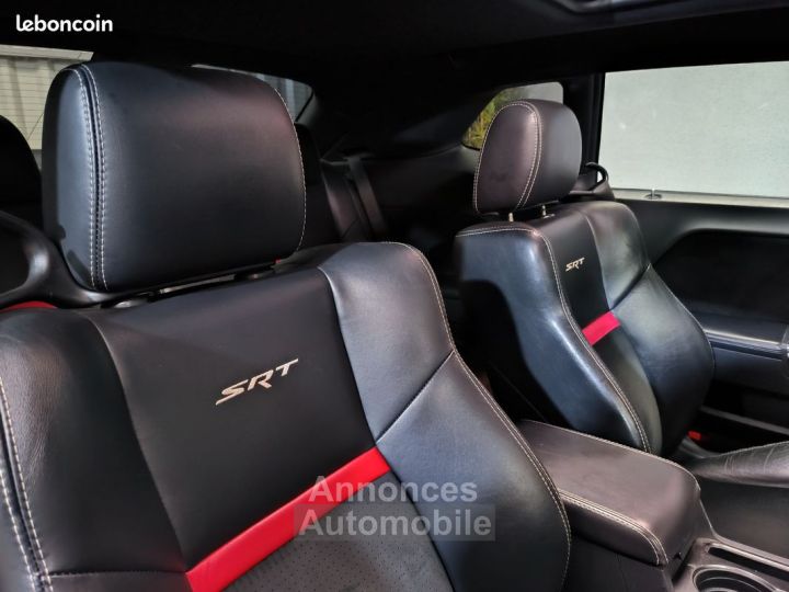 Dodge Challenger SRT8 61 431cv Carte grise Française CT ok Boite manuelle Historique Embrayage neuf Garantie 6 mois - 4
