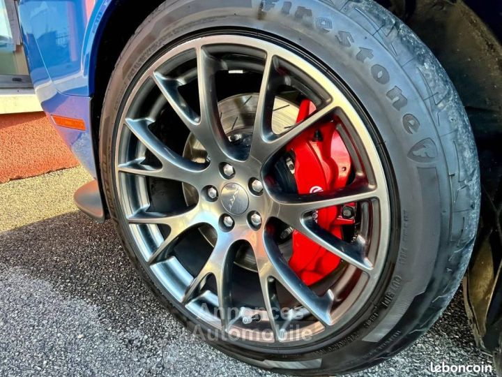 Dodge Challenger 64 V8 SRT - 8