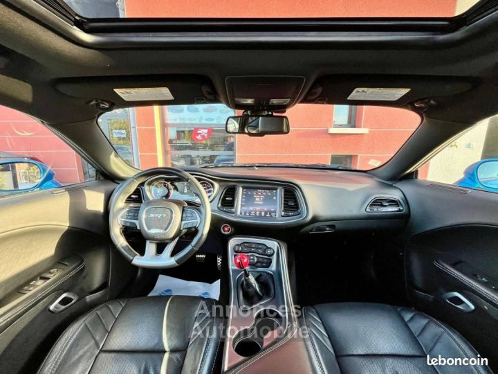Dodge Challenger 64 V8 SRT - 9