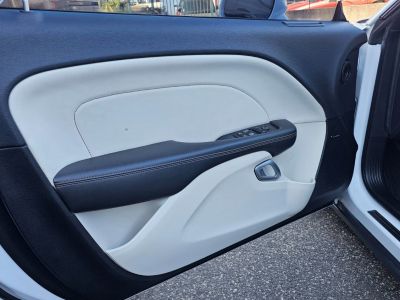 Dodge Challenger SXT Plus 36L Pentastar 305ch BVA8   - 14