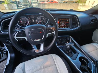 Dodge Challenger SXT Plus 36L Pentastar 305ch BVA8   - 16