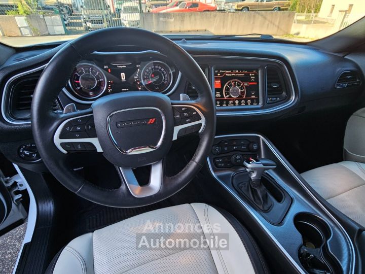 Dodge Challenger SXT Plus 36L Pentastar 305ch BVA8 - 16
