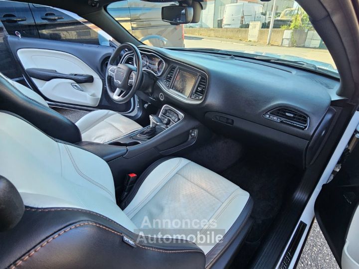 Dodge Challenger SXT Plus 36L Pentastar 305ch BVA8 - 19
