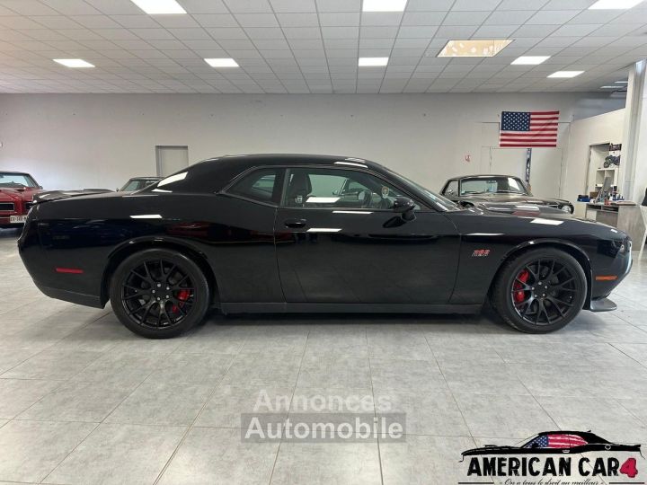 Dodge Challenger srt 64 - boite manuelle - 6