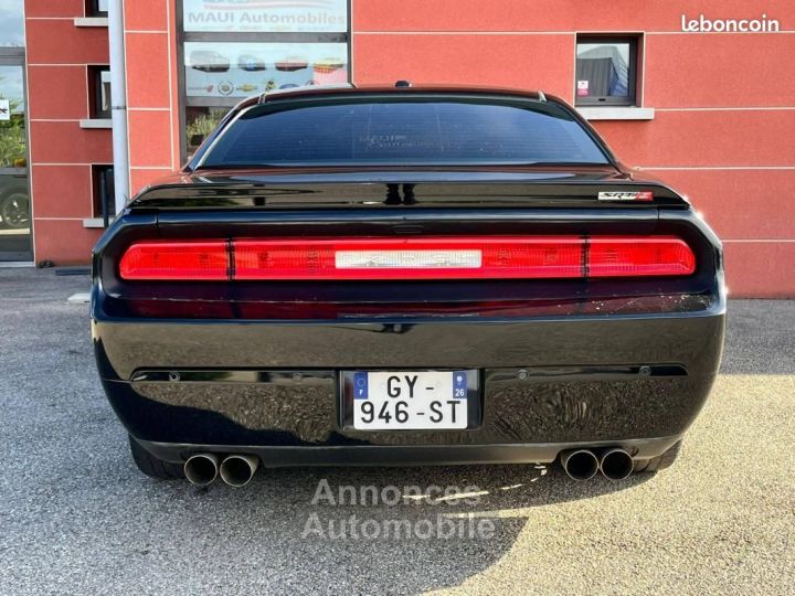 Dodge Challenger 64 V8 SRT - 4