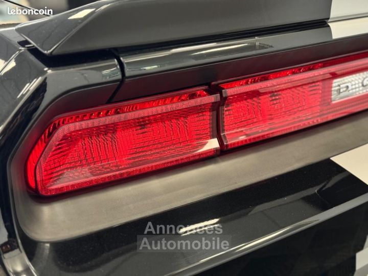 Dodge Challenger SRT-8 392 HEMI V8 64L 480ch TOIT OUVRANT SIEGES CHAUFFANTS - 15