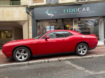 Dodge Challenger SXT Rouge   - 2