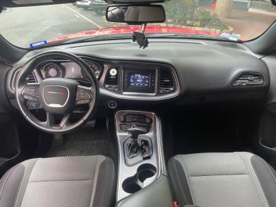 Dodge Challenger SXT Rouge   - 11