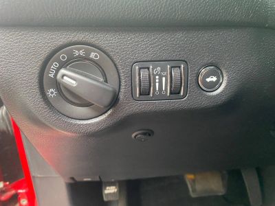Dodge Challenger SXT Rouge   - 15