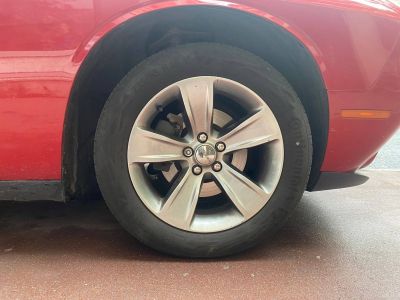 Dodge Challenger SXT Rouge   - 25