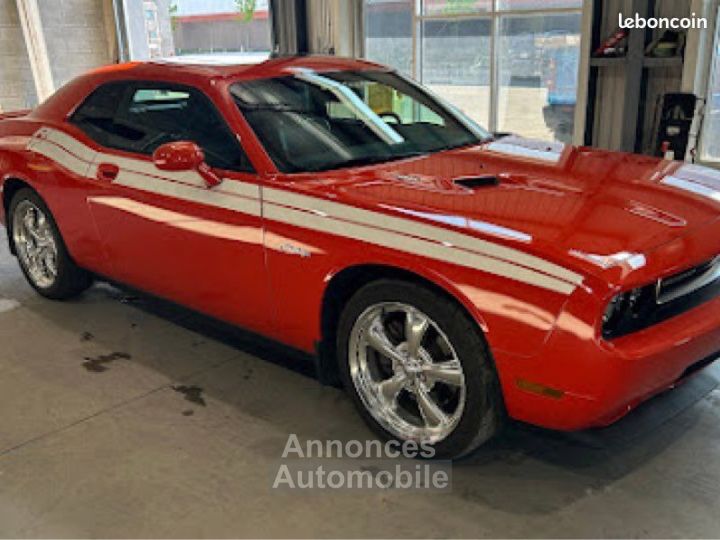 Dodge Challenger R-T 5,7L V8 HEMI 385 54000 KMS 36900e - 1