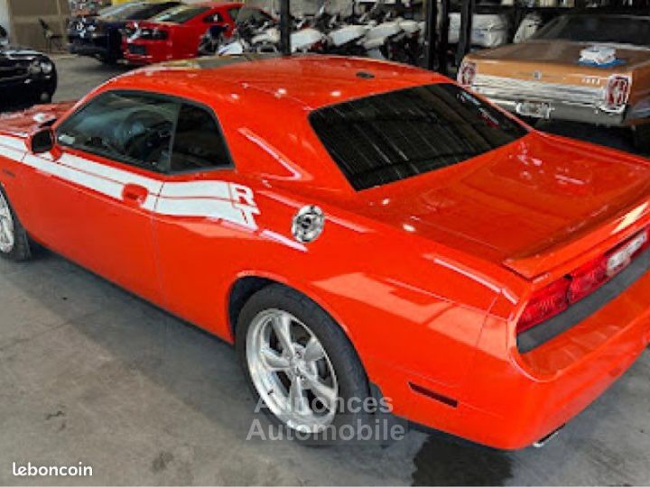 Dodge Challenger R-T 5,7L V8 HEMI 385 54000 KMS 36900e - 2