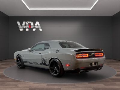 Dodge Challenger  · 64 V8 492ch · Scat Pack · Toit ouvrant · Sièges ventilés · Caméra de recul   - 4