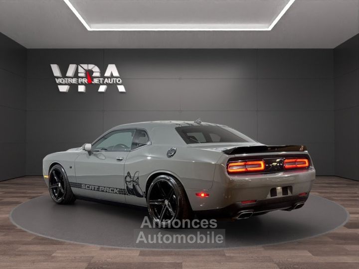 Dodge Challenger  · 64 V8 492ch · Scat Pack · Toit ouvrant · Sièges ventilés · Caméra de recul - 4