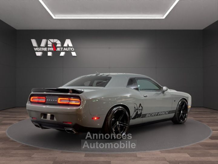 Dodge Challenger  · 64 V8 492ch · Scat Pack · Toit ouvrant · Sièges ventilés · Caméra de recul - 6
