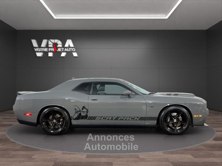 Dodge Challenger  · 64 V8 492ch · Scat Pack · Toit ouvrant · Sièges ventilés · Caméra de recul - 7