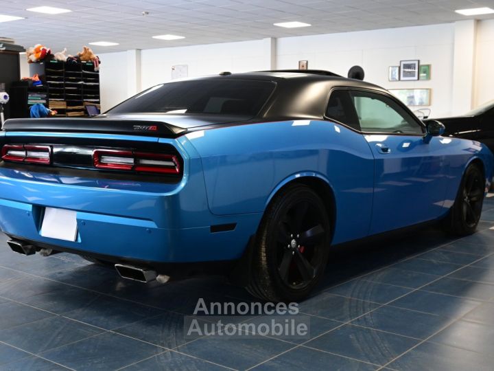 Dodge Challenger SRT8 61 431cv - 4