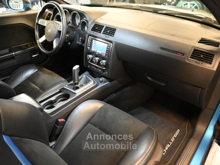 Dodge Challenger SRT8 61 431cv - 13