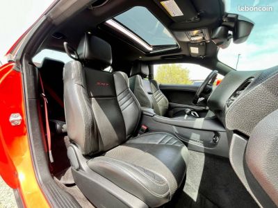 Dodge Challenger 64 SRT T-A   - 18