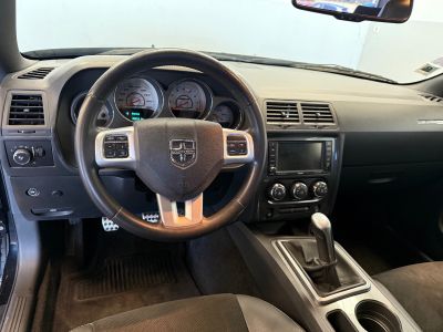 Dodge Challenger SRT 8 64 470 CH   - 11