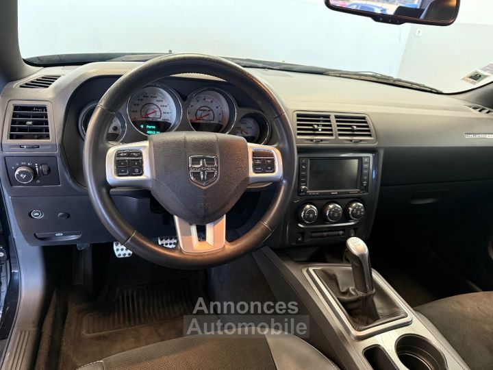 Dodge Challenger SRT 8 64 470 CH - 11