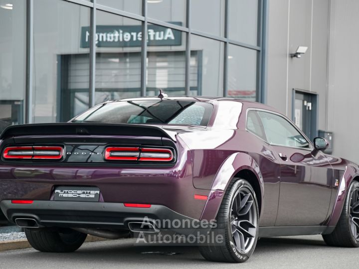 Dodge Challenger Scat Pack 64 V8 HEMI Widebody - 32