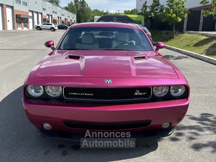 Dodge Challenger SRT8 6,1L FURIOUS FUSHIA 069/400 - 4